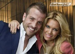 Rò rỉ ảnh khỏa thân của nữ MC Sylvie - vợ cũ van der Vaart