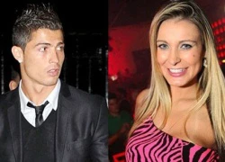 Ronaldo bị gái tố mê phim&#8230; khiêu dâm