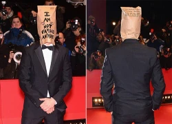 Shia LaBeouf trùm túi giấy tới thảm đỏ LHP Berlin