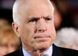 TNS John McCain nói về "một chuyện đáng xấu hổ!"