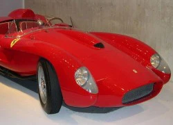 Xế cổ Ferrari 250 Testa Rossa được bán với giá 40 triệu USD