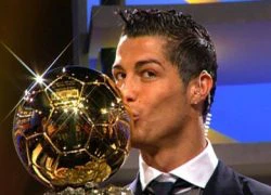 Xứng với bóng Vàng phải là Ronaldo Kim cương