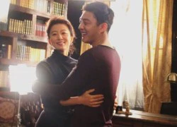 Yoo Ah In không ngại ngùng khi ôm ấp phụ nữ hơn... 20 tuổi