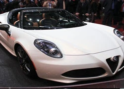 Alfa Romeo 4C Spider - Vẻ đẹp đến từ Anh Quốc