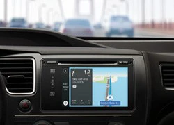 Apple ra mắt CarPlay giúp kết nối iPhone và xe hơi