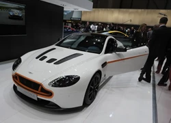 Aston Martin V12 Vantage S &#038; Vanquish Volante &#8220;hàng thửa&#8221; tại Geneva