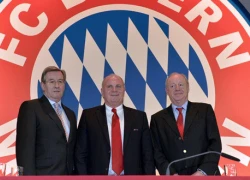 Bayern Munich chờ Hoeness trở lại