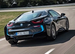 BMW i8: cung vượt quá cầu