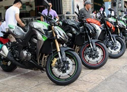 Bộ ba Kawasaki Z1000 2014 khoe dáng ở Sài Gòn