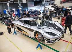 Cận cảnh quá trình hoàn thiện siêu xe Koenigsegg One:1