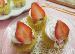 [Chế biến] &#8211; Cupcake dâu tây