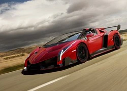 Chưa xuất xưởng, Lamborghini Veneno Roadster bị làm giá