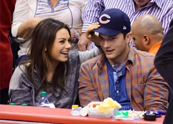 Chuyện tình đẹp của Ashton Kutcher và Mila Kunis