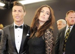 CR7 thuê 4 máy bay, làng bóng chào thua