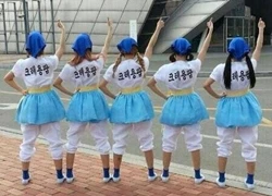 Crayon Pop sắp trở lại với tạo hình nông dân