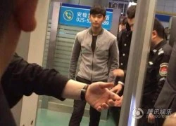 Fan ghen tị với nhân viên an ninh sờ ngực Kim Soo Hyun