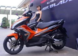 Honda Air Blade 125 thêm tem mới, giá không đổi