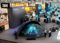 IBM mượn CeBIT 2014 để chỉ trích EU