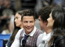 Irina rầu rĩ đi xem bóng rổ với Ronaldo