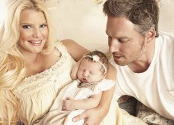 Jessica Simpson giảm hơn 30 kg sau 8 tháng sinh con