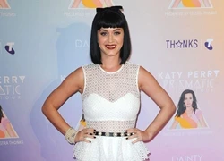 Katy Perry hài hước làm MC dự báo thời tiết