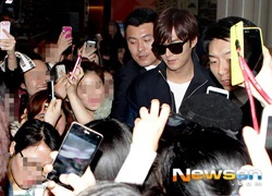 Lee Min Ho lại bị "kẹt cứng" giữa "rừng fans"