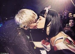 Miley Cyrus và Katy Perry "đấu võ mồm" với nhau trên Twitter