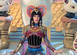 Những tạo hình ấn tượng trong MV của Katy Perry