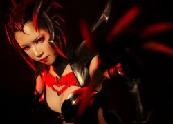 Nóng mắt với Cosplay nữ hoàng nhện Elise