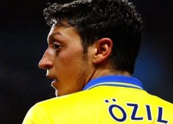 Ozil vắng derby London, bị cấm nói chuyện với báo chí