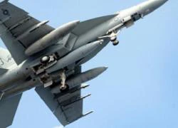 Siêu tiêm kích F/A-18C Hornet của Mỹ bị rơi, phi công mất tích