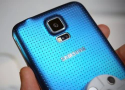 Smartphone Galaxy S5 chào bán rẻ hơn S4, S3