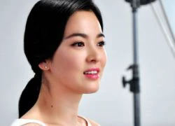 Song Hye Kyo lộ loạt ảnh hậu trường đẹp không tì vết