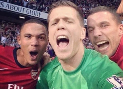 Szczesny gây sốt với màn tự sướng