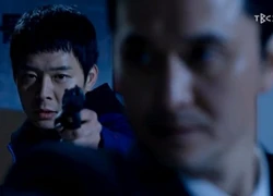 Tae Kyung (Park Yoochun) tự tay bắn chết thầy