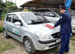 Taxi giá "chát", cơm "chục triệu" khiến khách Tây chạy "mất dép"