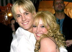 Aaron Carter không ngừng thổ lộ tình yêu với Hilary Duff