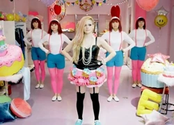 Avril Lavigne bị chỉ trích vì xúc phạm châu Á