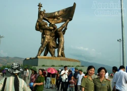 Bài 4: Nơi hoa ban nở thành người con gái Thái