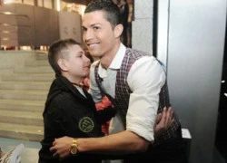 Cậu bé thoát hôn mê nhờ Ronaldo ghi bàn