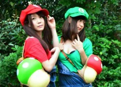 Chết ngất với cosplay Mario và Luigi cực gợi cảm