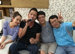 Chồng Jennifer Phạm say sưa hát karaoke