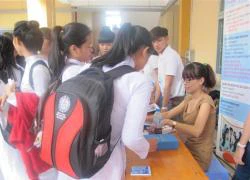 Chương trình &#8216;Tư vấn hướng nghiệp học đường&#8217; năm 2014 tại trường THPT Tây Thạnh