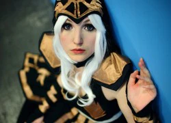 Cosplay Ashe cung thủ băng giá đầy mê hoặc