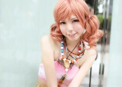 Cosplay Final Fantasy XIII trắng nõn nà