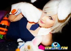 Cosplay nàng thỏ Riven nhí nhảnh cực đáng iu