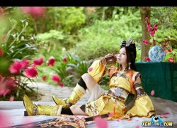 Cosplay nữ Tàng Kiếm tuyệt đẹp trong Võ Lâm Truyền Kỳ 3