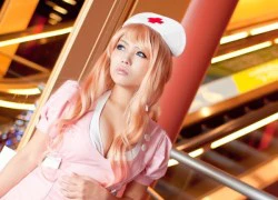 Cosplay nữ y tá cực gợi cảm