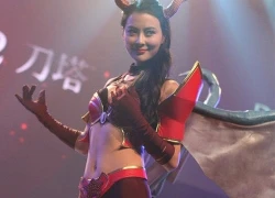 Đã mắt với chùm ảnh cosplay của hoa hậu Hoàn Vũ trong DOTA2