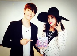 Dara khoe ảnh tình bạn 10 năm với Donghae (Suju)